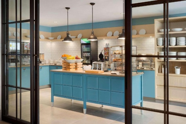 Country Inn & Suites by Radisson Asheville River Arts District image 12